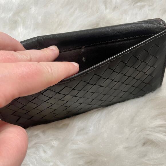 Bottega Veneta Intrecciato Bi-fold Woven Long Dark Brown Vertical Wallet - Picture 4 of 16